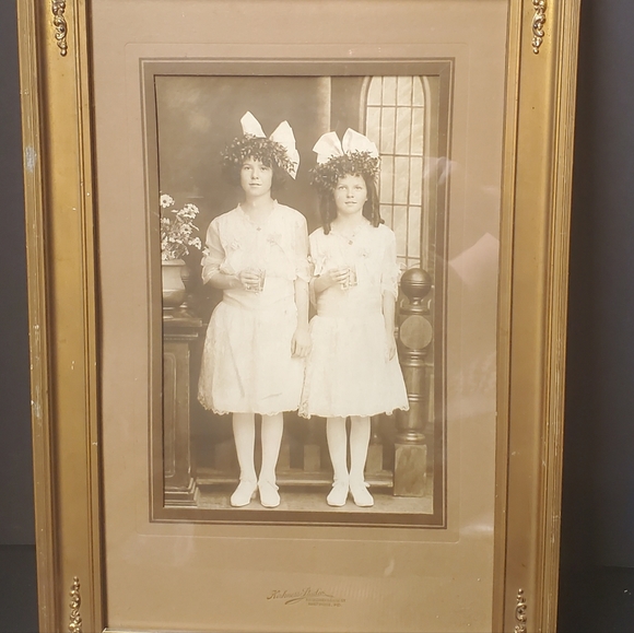 Antique 1920 Sisters Portrait Photograph Framed Kirkness Studio Baltimore MD 18" - Picture 2 of 11